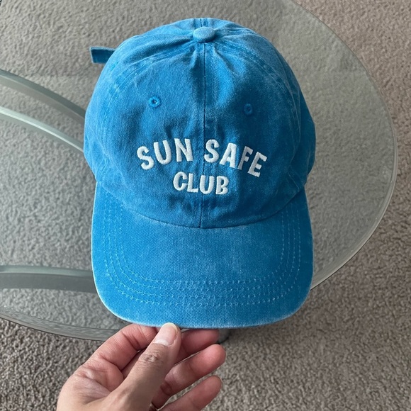 NATURE's REPUBLIC Sun Safe Club Baseball Hat - Picture 2 of 6